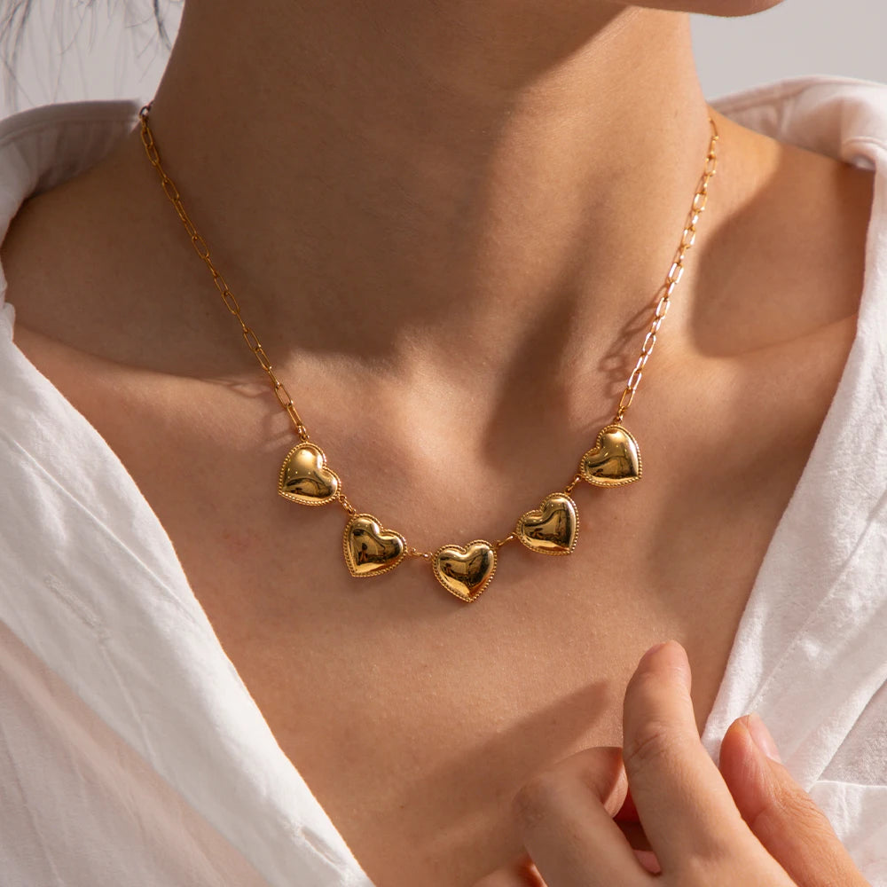 Bella Gold Vintage Necklace Heart